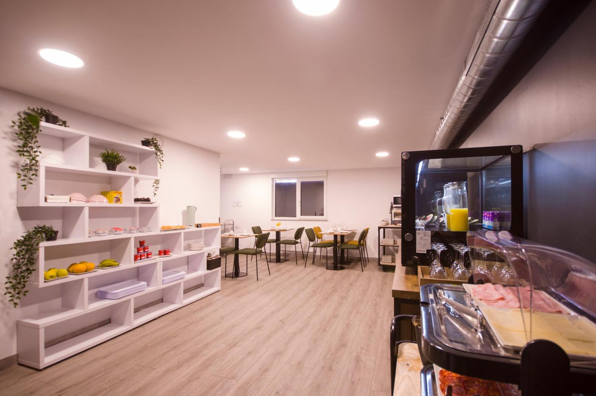 U-Hotel Dario لوغو المظهر الخارجي الصورة