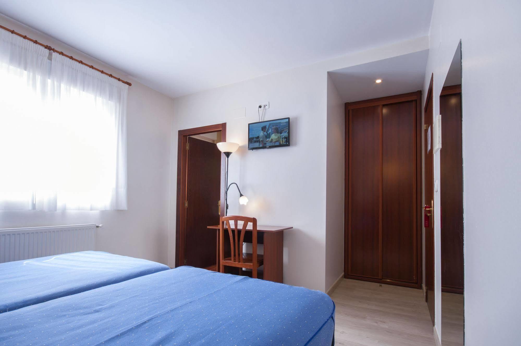 U-Hotel Dario لوغو المظهر الخارجي الصورة
